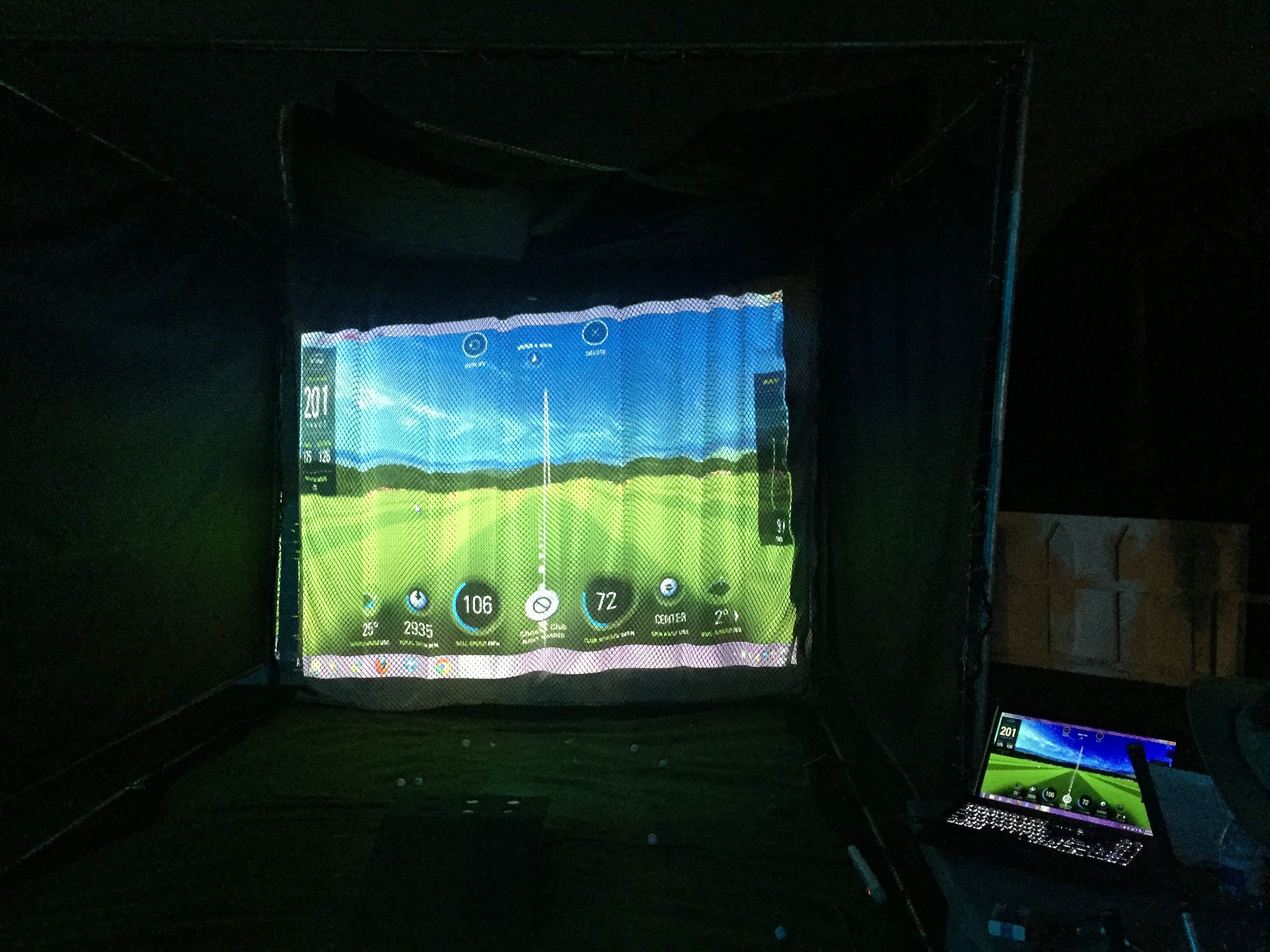 TOTAL GOLF SOLUTIONZ Golf Simulator